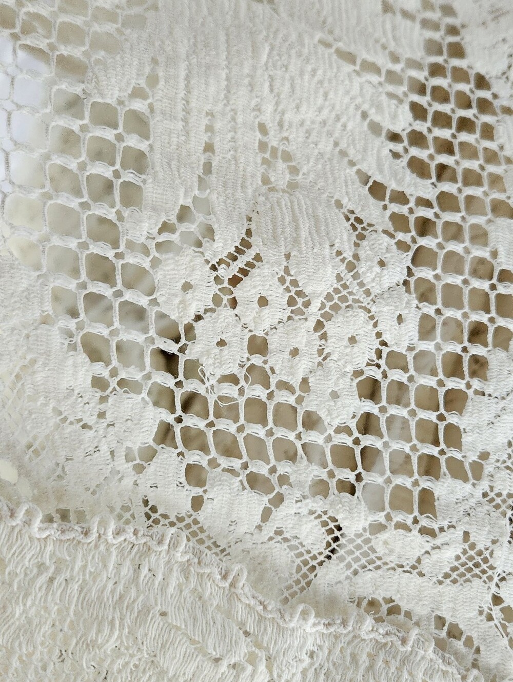 WOW! BUNDLE OF FOUR QUAKER LACE TABLECLOTHS - Picture 12 of 16